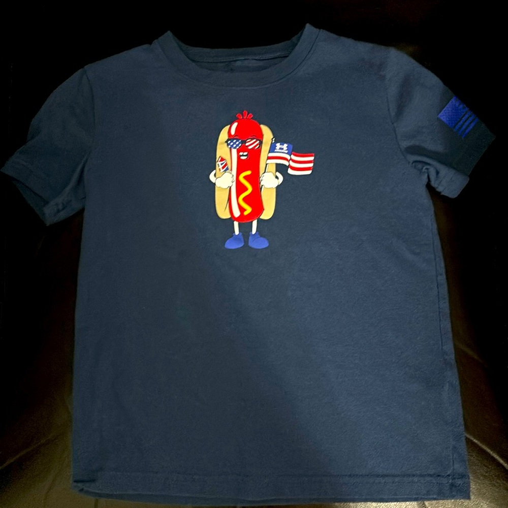 Under Armour boys t-shirt…America! Size 6